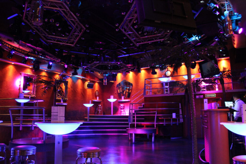 Kokorico: The Legendary Nightclub with Unmatched Light Shows in Zomergem