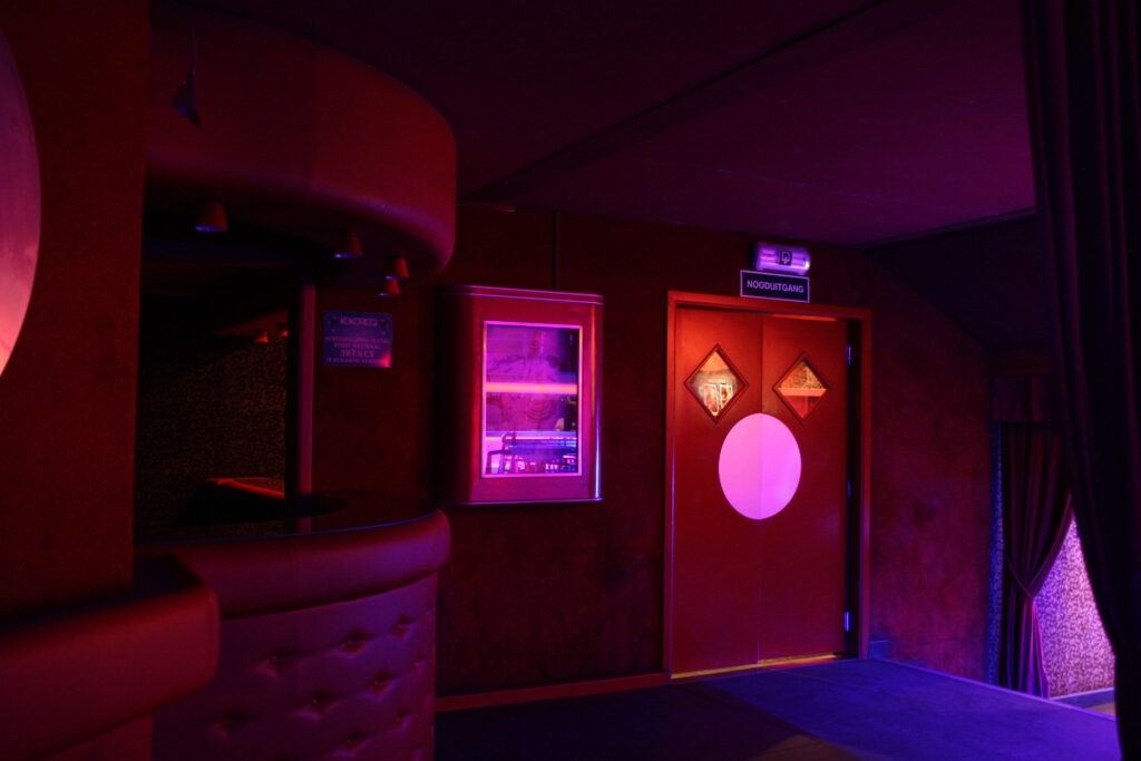 Kokorico: The Legendary Nightclub with Unmatched Light Shows in Zomergem