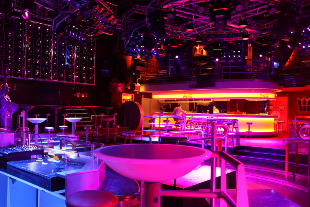 Kokorico: The Legendary Nightclub with Unmatched Light Shows in Zomergem