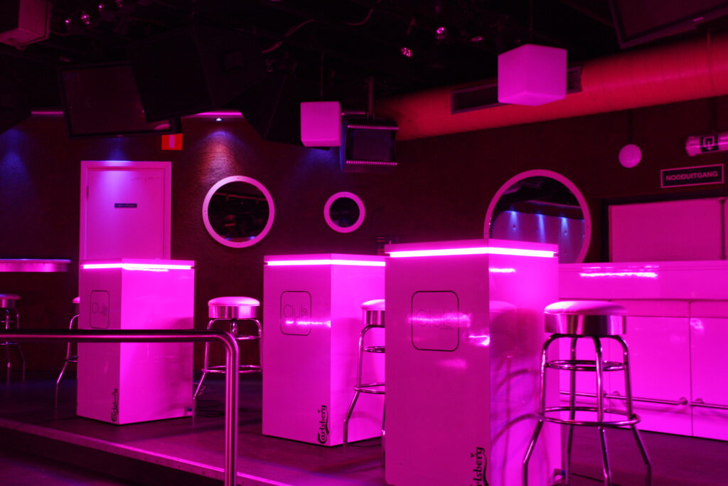 Kokorico: Nightclub with Unmatched Light Shows in Zomergem