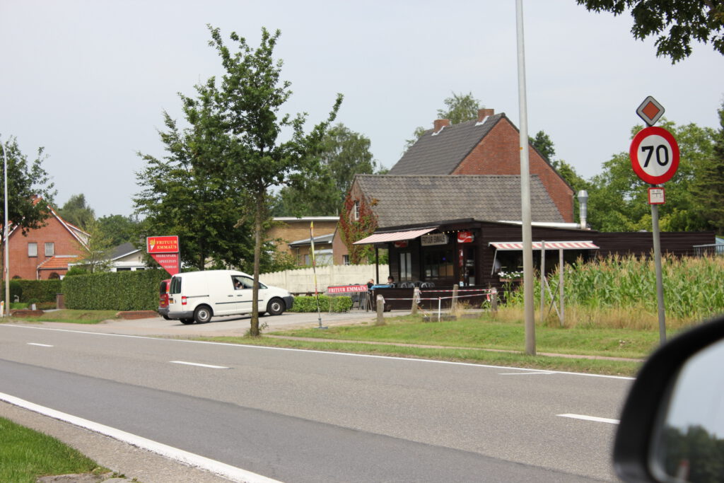 The Wall: An Iconic Hardcore Club Remembered in Weelde